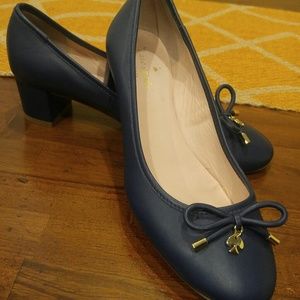 Gently Worn Kate Spade shoes 8.5 navy blue